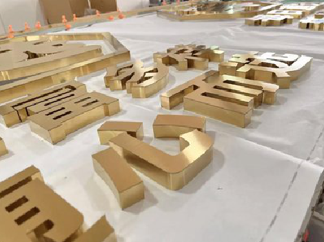 太康拉丝不锈钢字的特点。